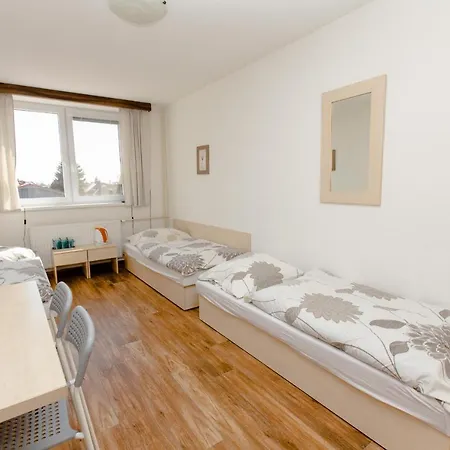Hviezda Гостевой дом Братислава