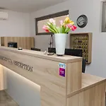Hviezda 게스트하우스 *